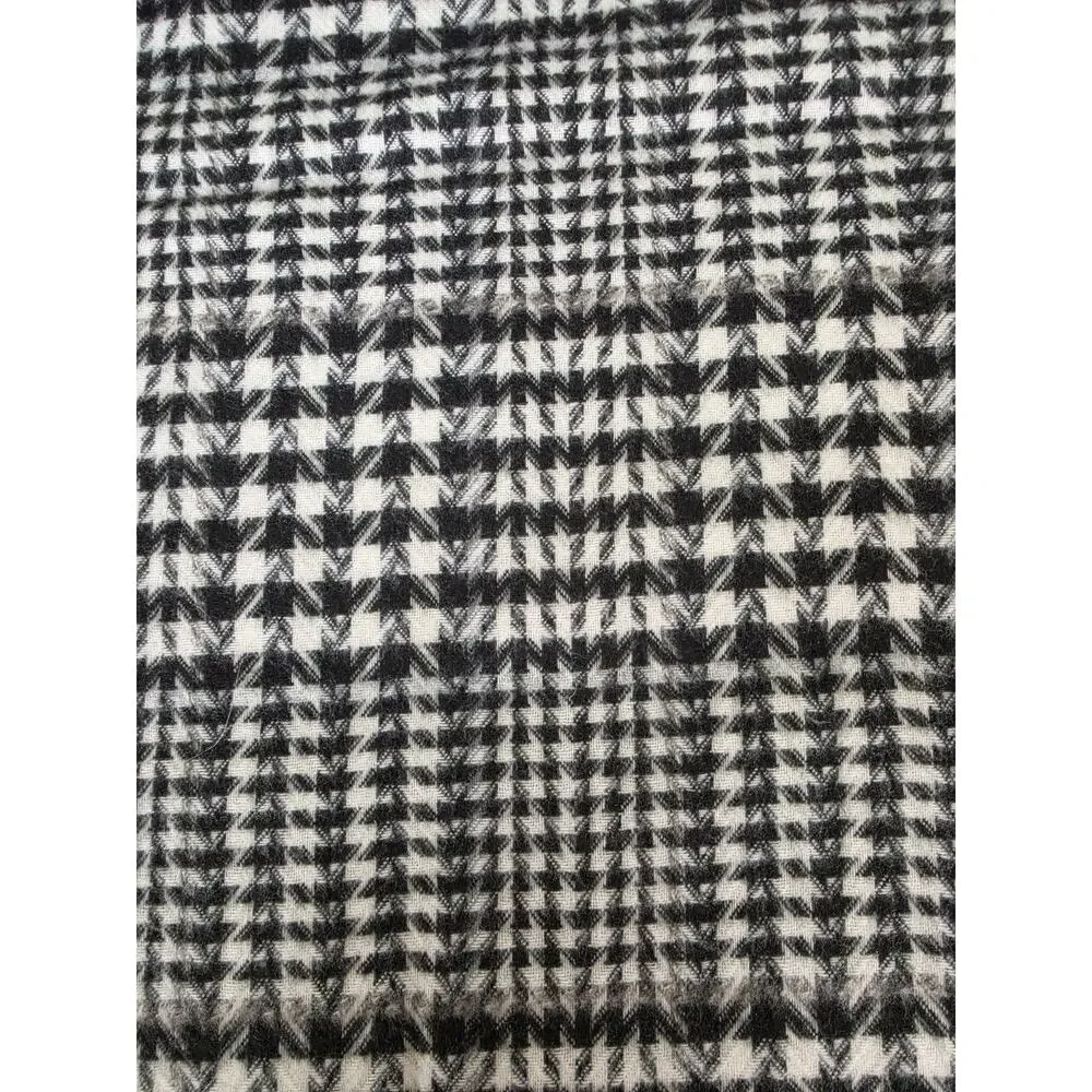 V. Fraas Cashmink Scarf Black White Houndstooth Made in Germany Soft Fringe 59